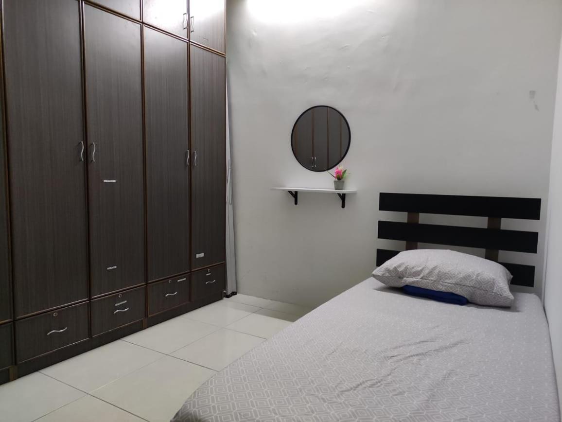 Holiday home 32 Impian Homestay, *